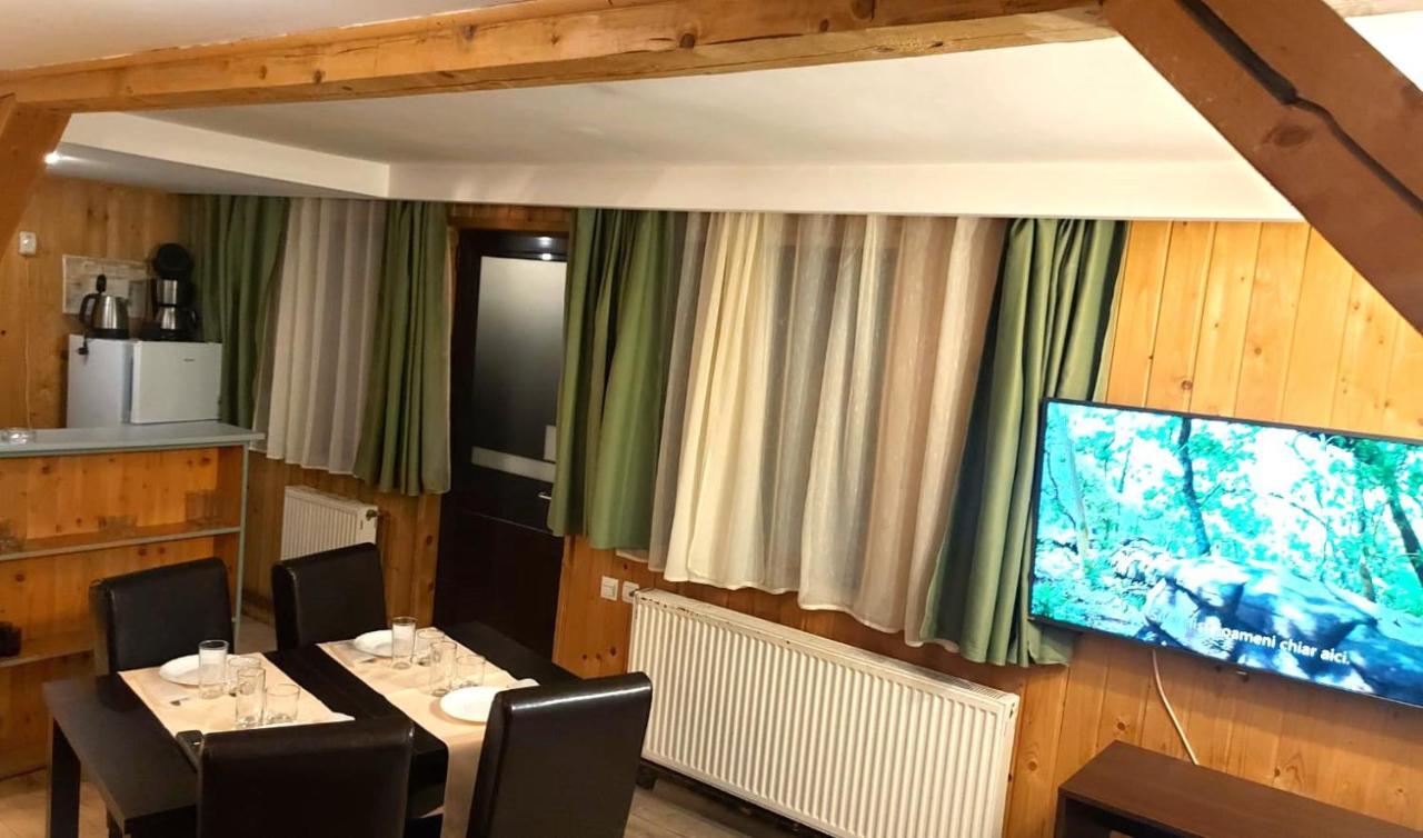 Nira Alpina Lodge&apart Hotel de apartamente Poiana Braşov
